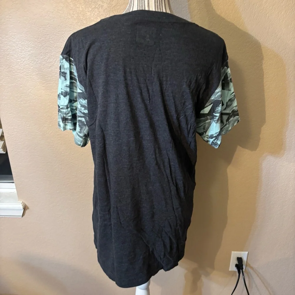 🇺🇸 California Graphic Tee Large Dark Grey Camouflage Short Sleeves WXYZ Cotton